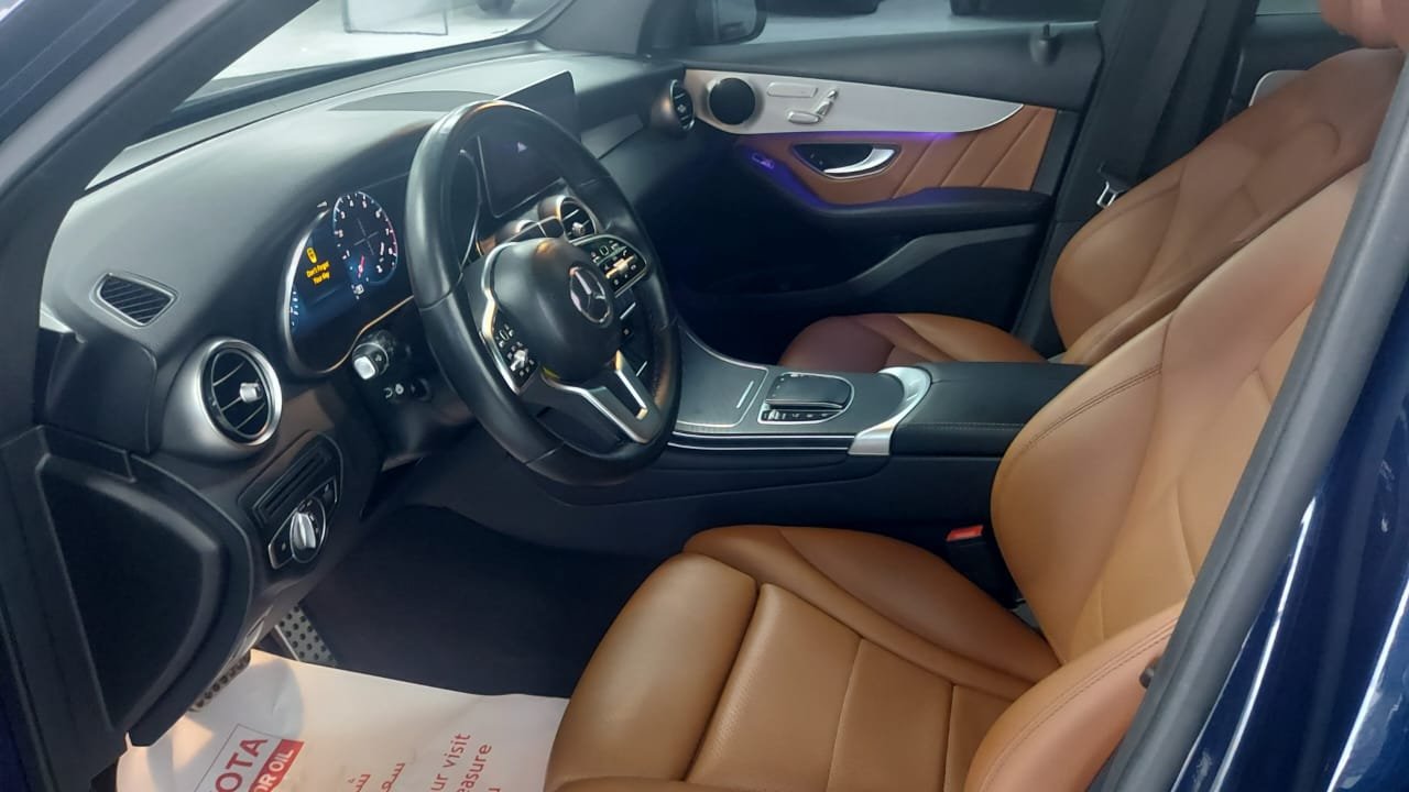 MERCEDES BENZ GLC300 AMG thumbnail 7