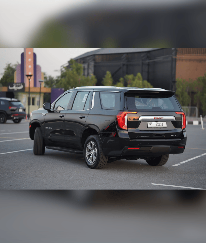 GMC Yukon 2025 thumbnail 2