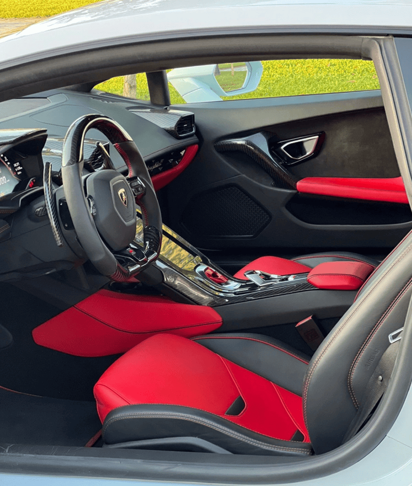 Lamborghini Huracan Evo Coupe thumbnail 3