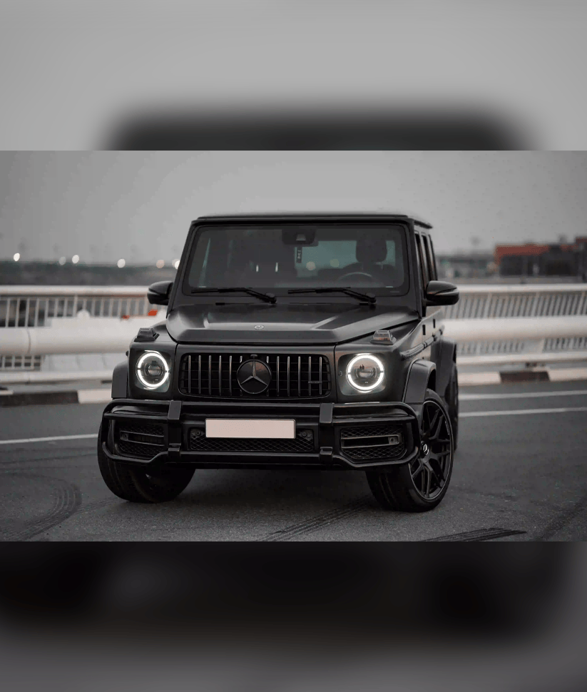 Mercedes G63 2022 with Driver thumbnail 2