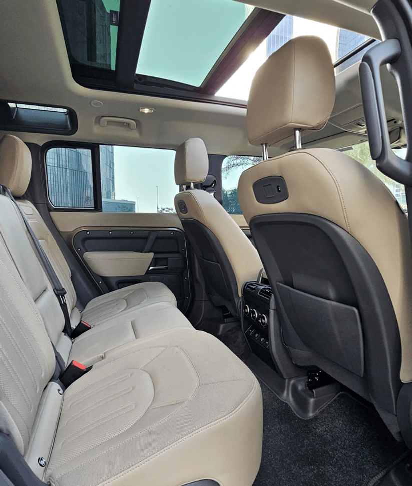 Land Rover Defender 2023 thumbnail 8