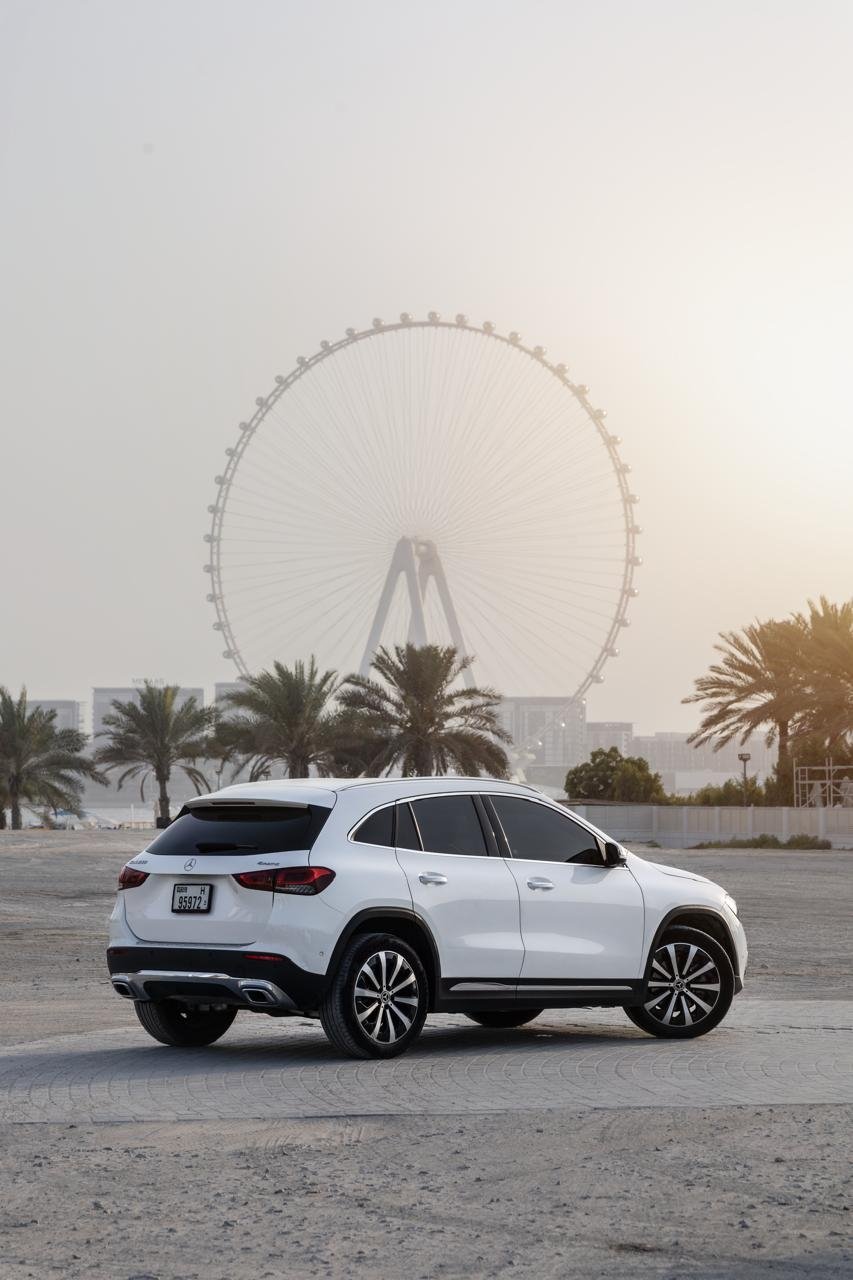 MERCEDES BENZ GLA250 thumbnail 5