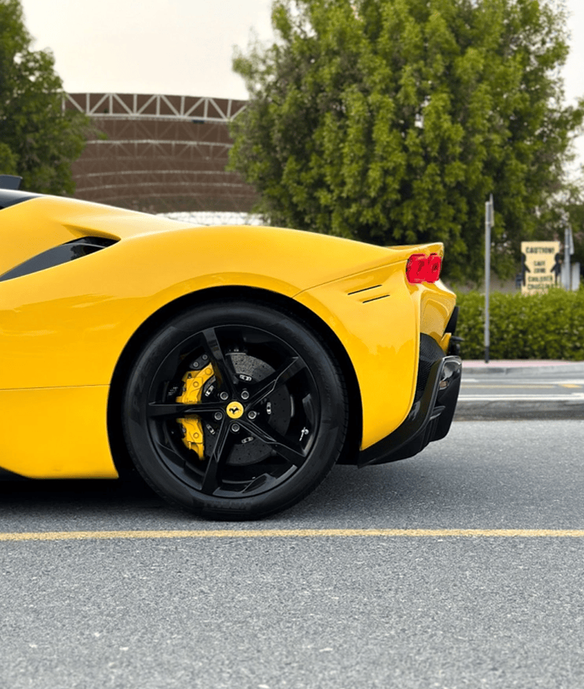 Ferrari SF90 Stradale 2023 thumbnail 3