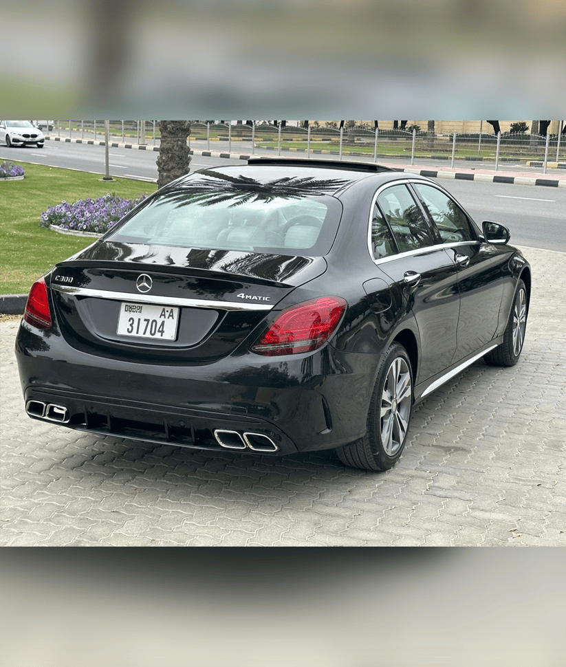 Mercedes Benz C300 2023 thumbnail 4